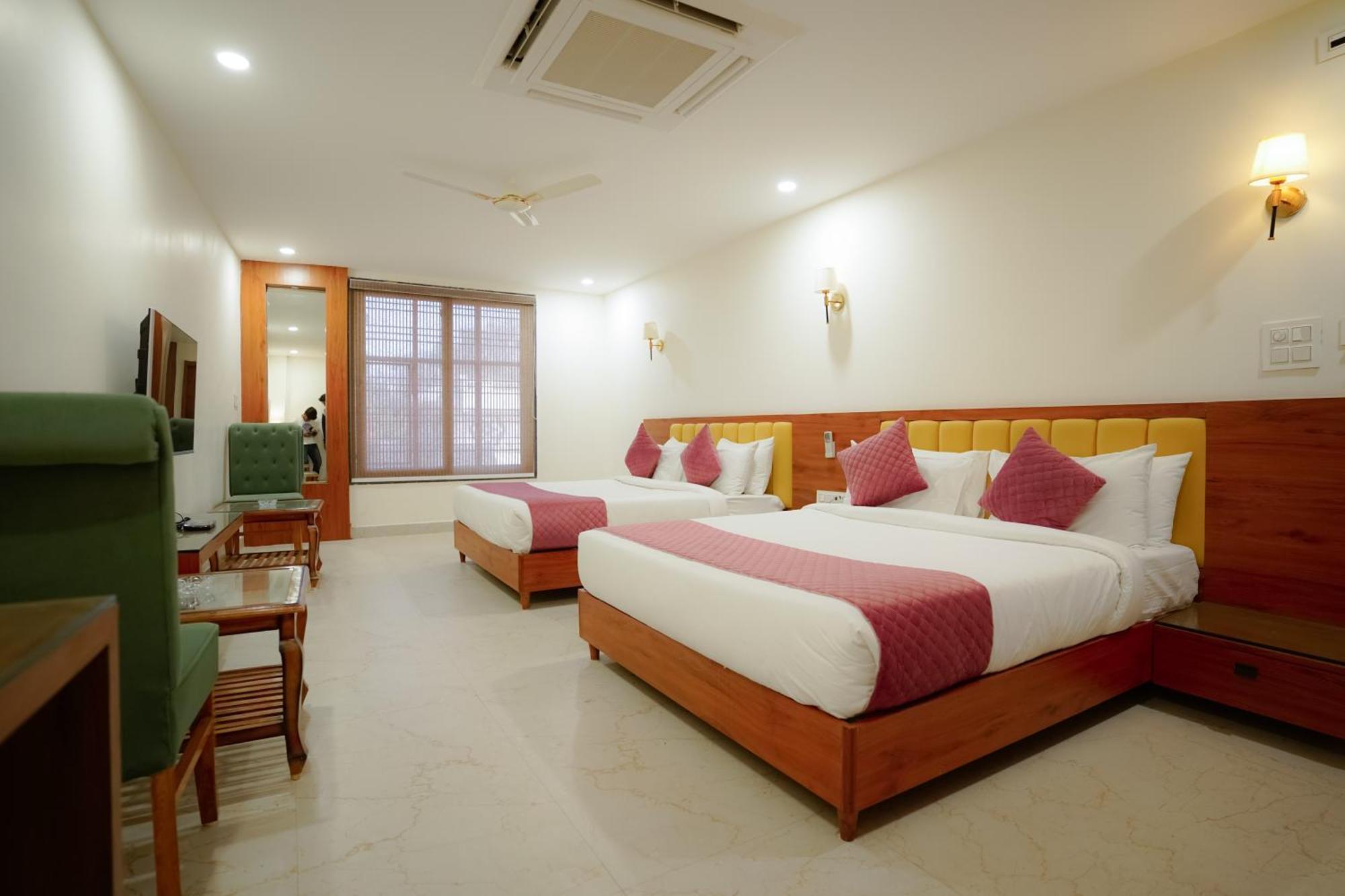 בהופאל Hotel Eleven Heights מראה חיצוני תמונה