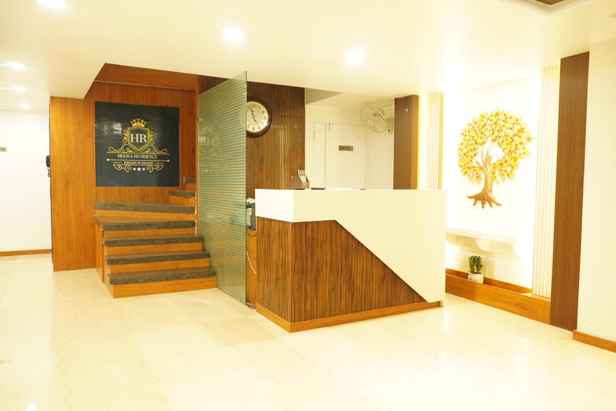 בהופאל Hotel Eleven Heights מראה חיצוני תמונה